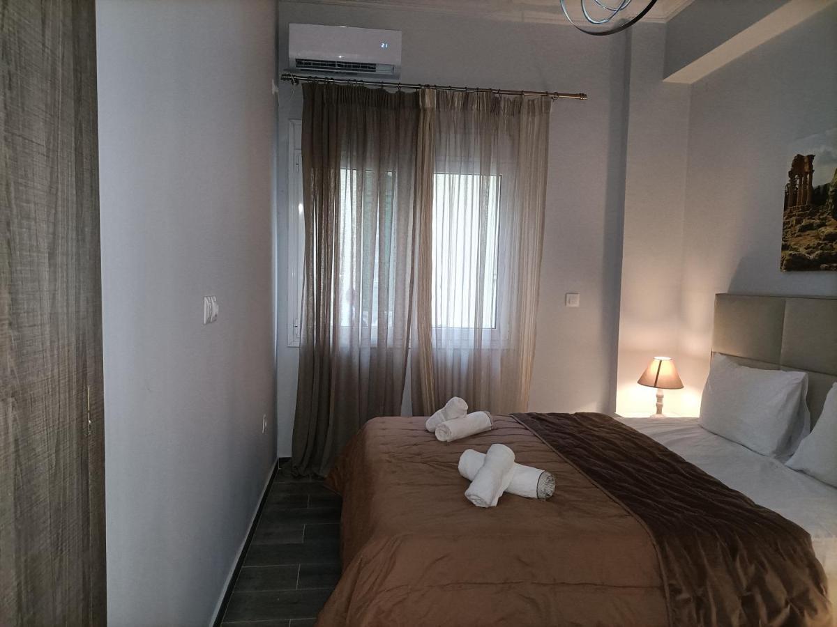 Modern Comfy Apartment Атина Екстериор снимка